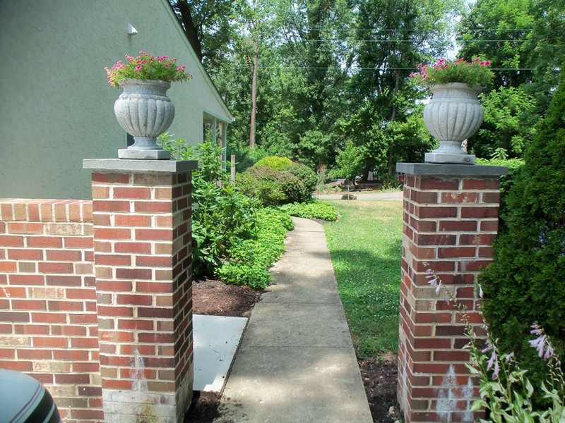 brick entryway wall